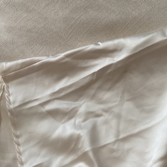 Mura boutique Satin gown - Picture 7 of 8